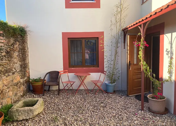 A Casa Amarela Guest 3*